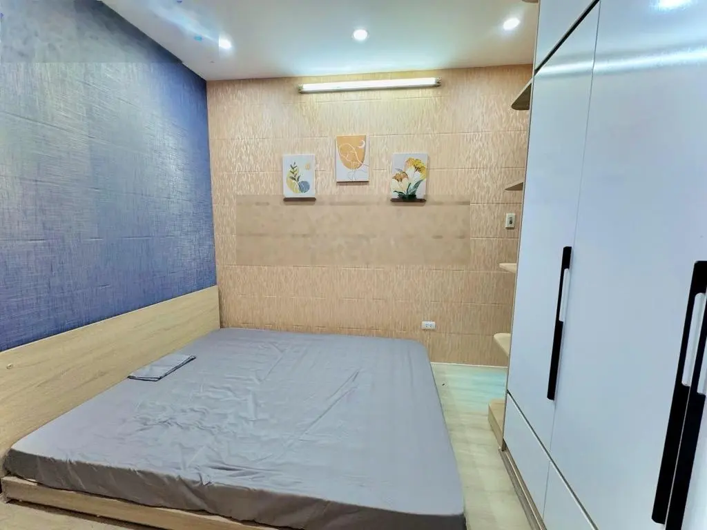 Bán nhà Trần Khát Chân, vị trí đẹp, nhà mới 5 tầng, sổ riêng DT 20m2, hơn 3 tỷ