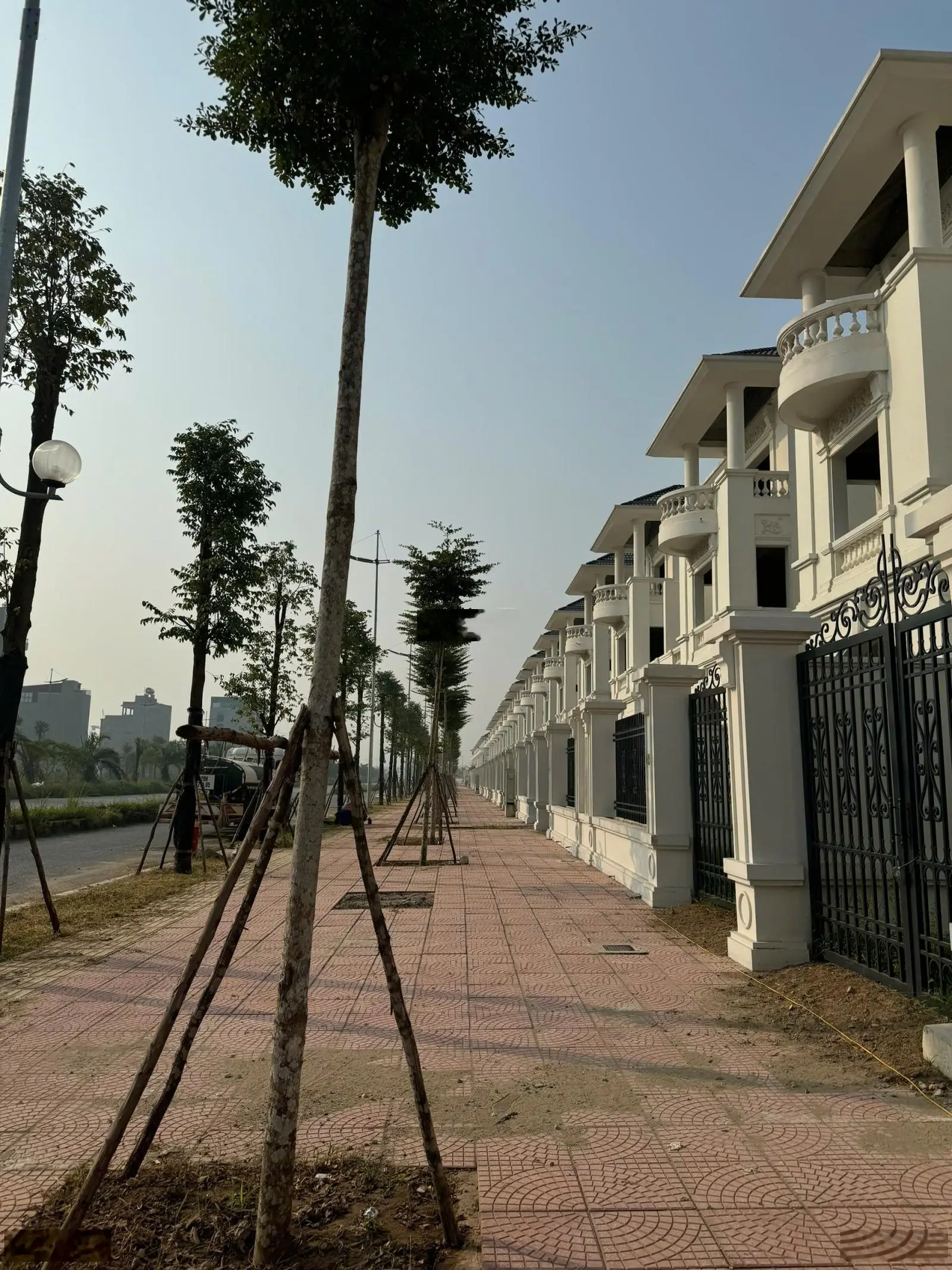 Cần bán căn nhà góc shophouse 200m2 ở khu đô thị mới orange garden vinapo