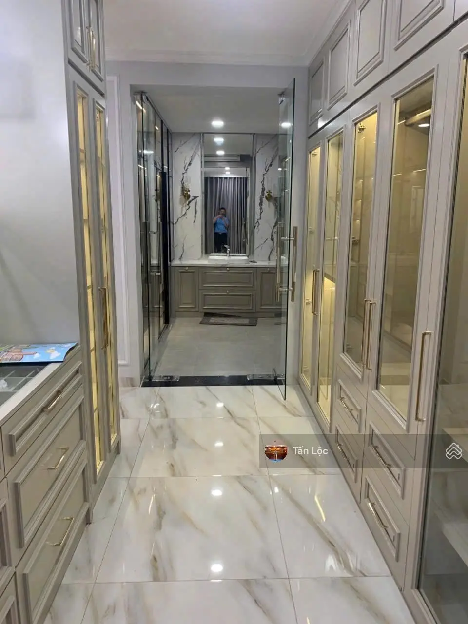 Mặt tiền kinh doanh phố đêm Xuân Thủy - 205m2 - 4 tầng - hồ bơi - hdt 77,13 triệu giá chỉ 37 tỷ TL