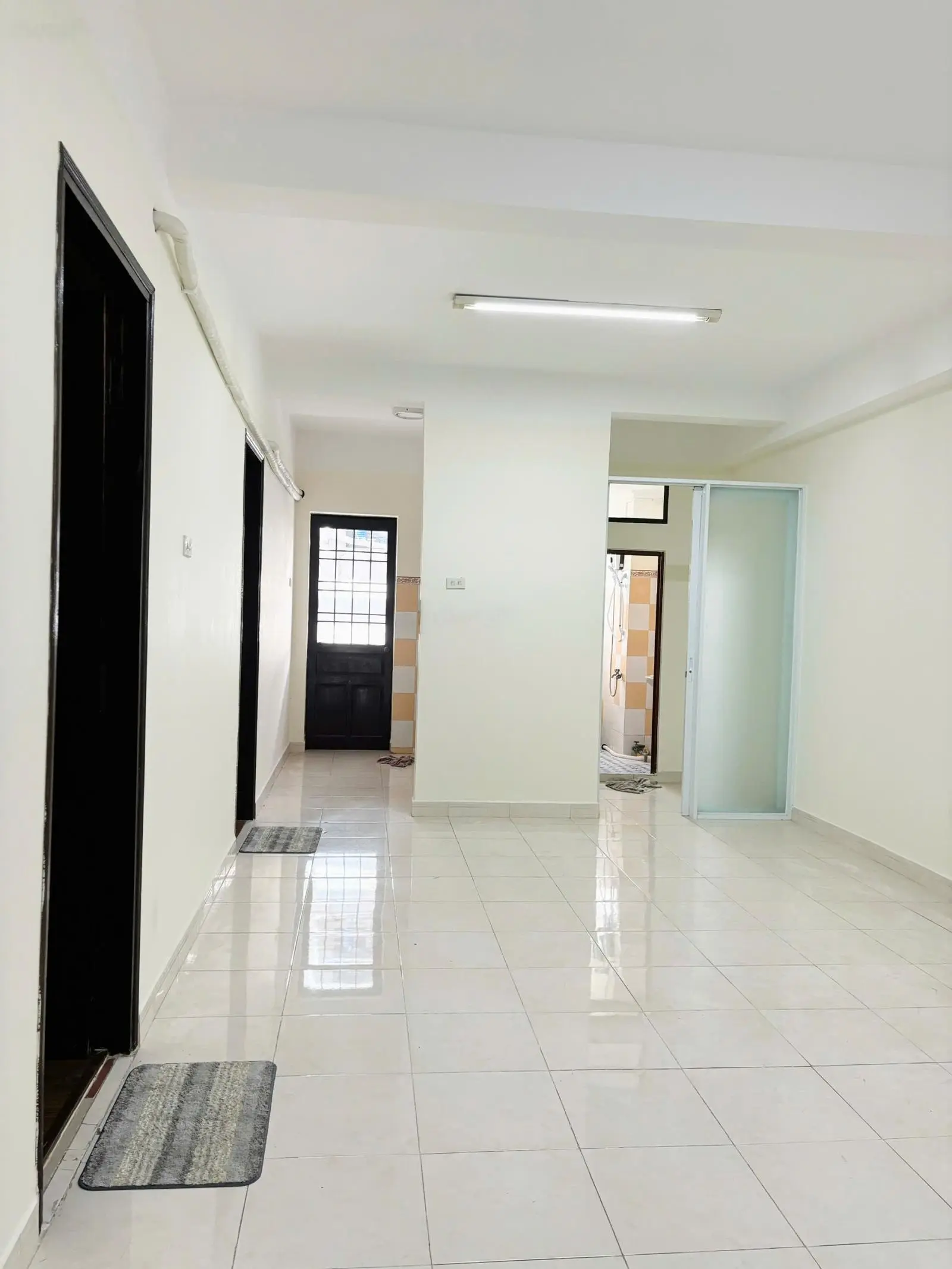 Chung cư Bình Phú 1, có sổ hồng, 2PN nhà trống mua bán nhanh, ngay khu sầm uất, giá tốt 2,19 tỷ