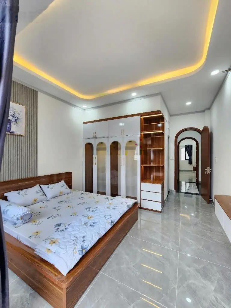 Nhà full nội thất gần trung tâm y tế Dĩ An, đường 13m thông