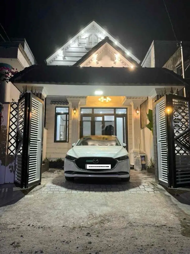 NHÀ ĐẸP MỚI SỞ HỮU NHÀ NGAY TRUNG TÂM TP VĨNH LONG