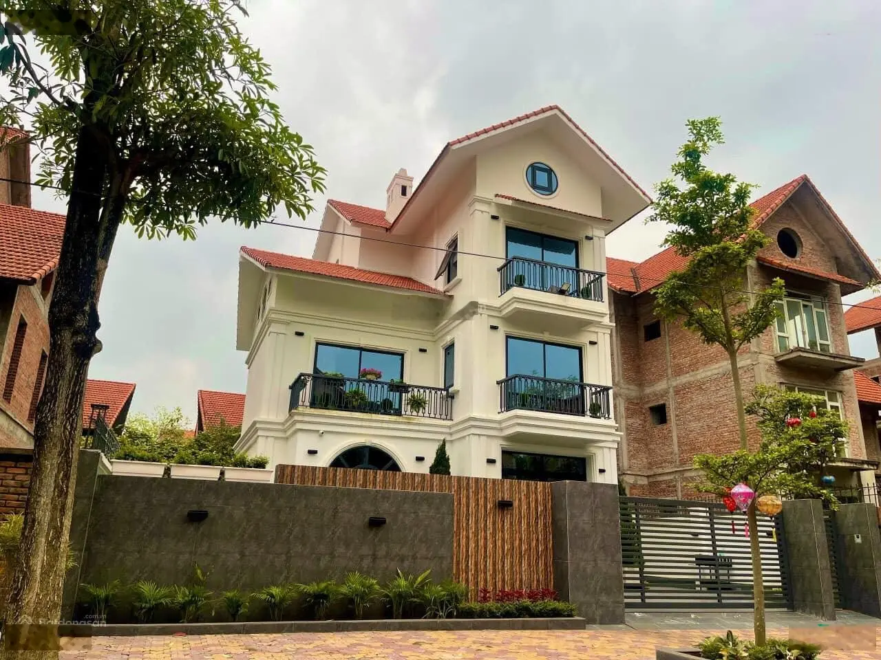 Đại đô thị cả Hà nội có, duy nhất KĐT Quang Minh nằm kề Sân bay. Gọi chính chủ trang bìa!
