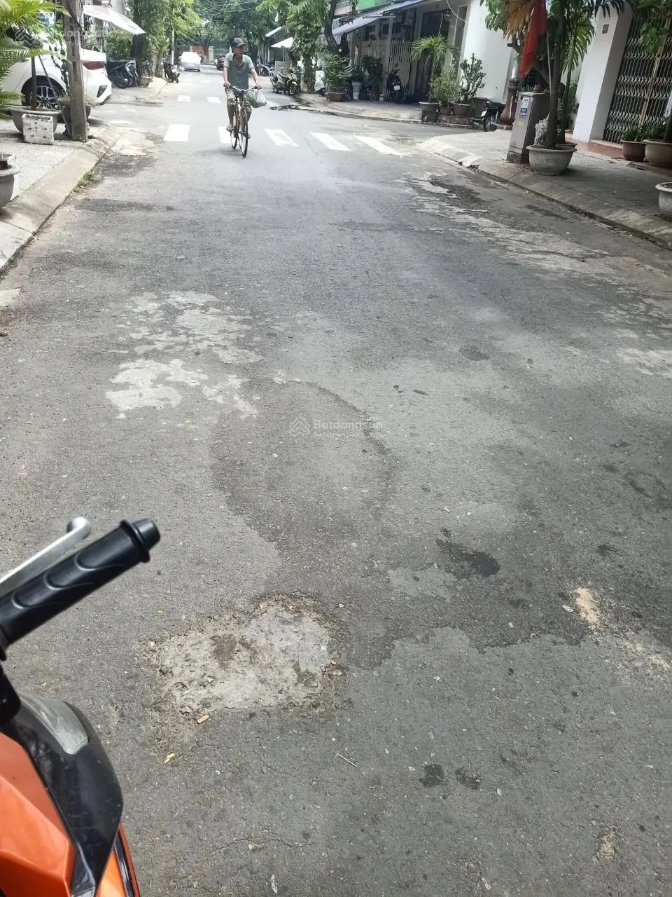 Nhà mặt tiền NB Nguyễn Thiếp ngay bên cầu đi bộ Nguyễn Văn Trỗi