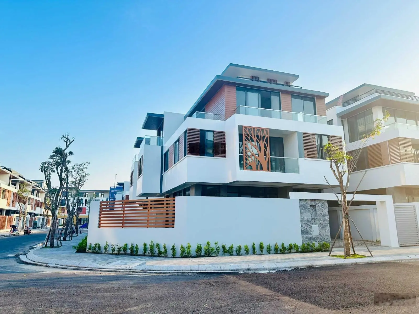 Độc quyền - quỹ căn biệt thự giáp biển Bãi Trường Phú Quốc - sổ hồng từng căn, sở hữu lâu dài
