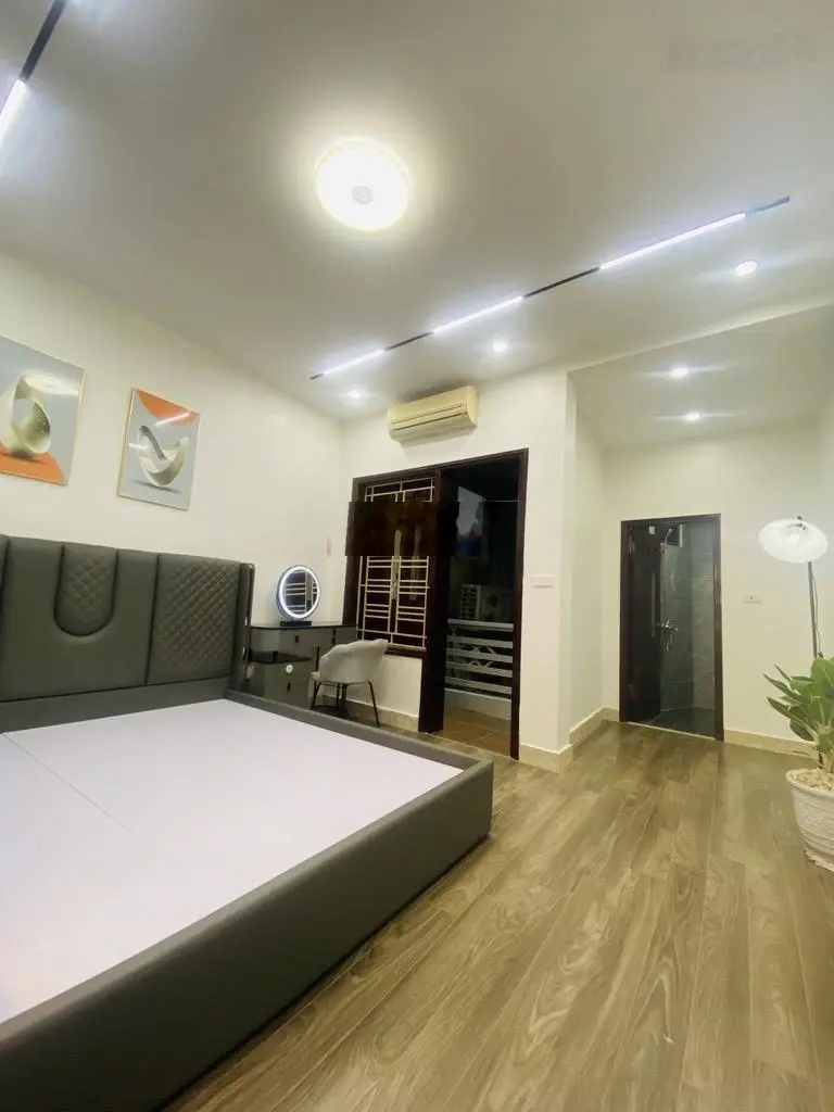 Siêu Hiếm_Ngay Ngã Tư Phố Huế+Trần Xuân Soạn+Trần Nhân Tông_Nhà Đẹp 5Tầng x DT 35m2_Hơn 8Tỷ