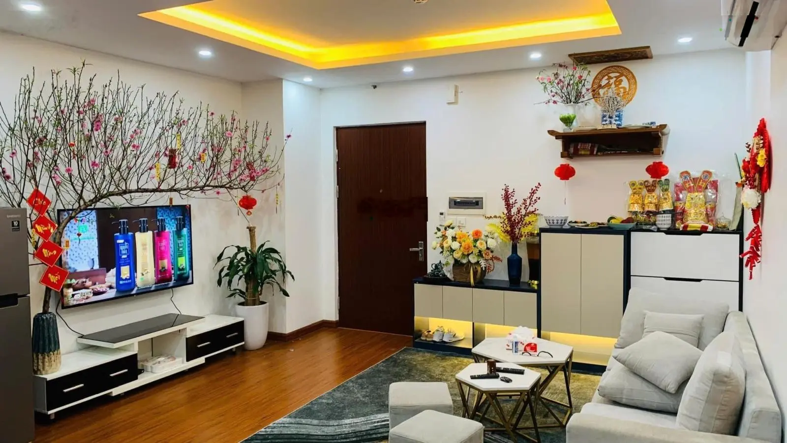 Vợ sắp sinh em cần bán gấp căn hộ 73m2 full đồ đã có sổ hồng 3,75 tỷ, để chuyển về nhà bố mẹ đẻ
