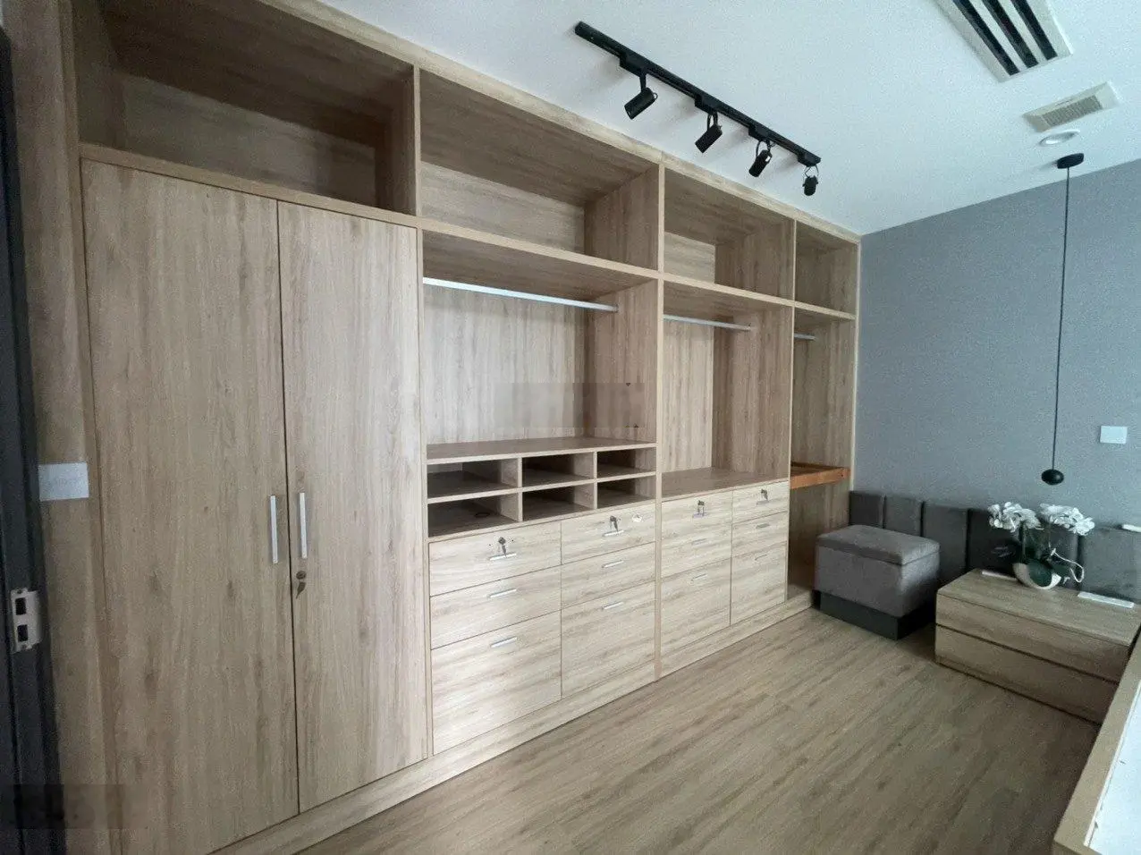 Bán Căn hộ Garden Gate, căn góc, 3PN, 3WC, 111m2, full nội thất giá 7 tỷ 4 nét thu về 0908 435 ***