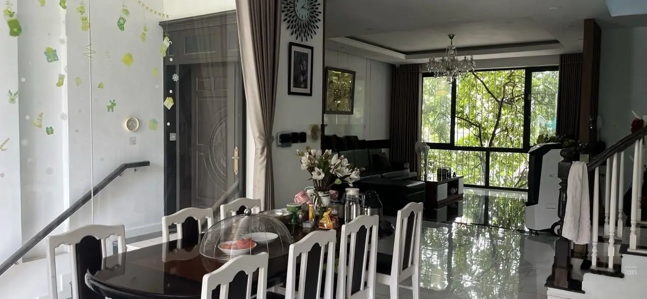 Bán nhà 4 tầng nhà đẹp phố Tư Đình, DT96m2 MT 7m đường ô tô rộng giá 18 tỷ. LH: 0979 833 ***