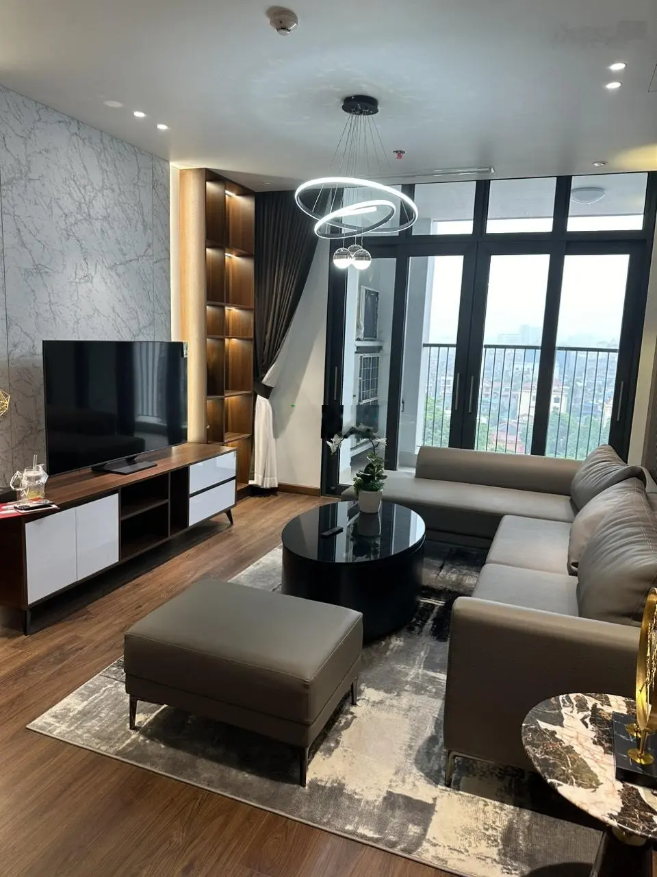 Cần bán căn góc full nội thất 93m2 ở ngay hoặc cho thuê đều được tại Tháp Đôi Prime