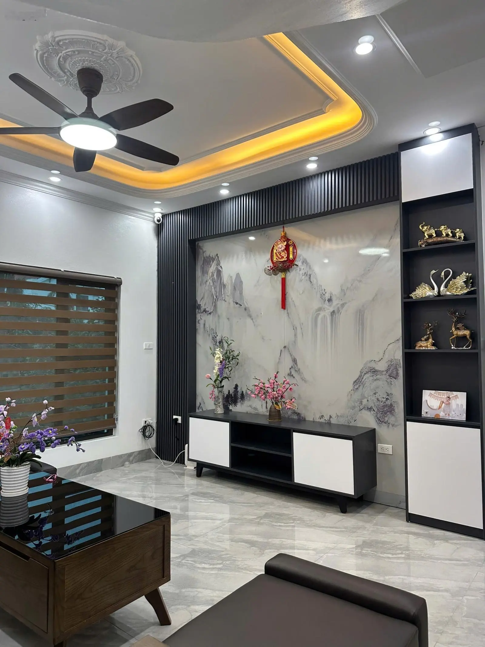 Bán căn góc 5 tầng Tân Lập gần Vin, 43,3m2, mt 4,5m, ô tô qua, hướng Đông Nam, Tây Nam