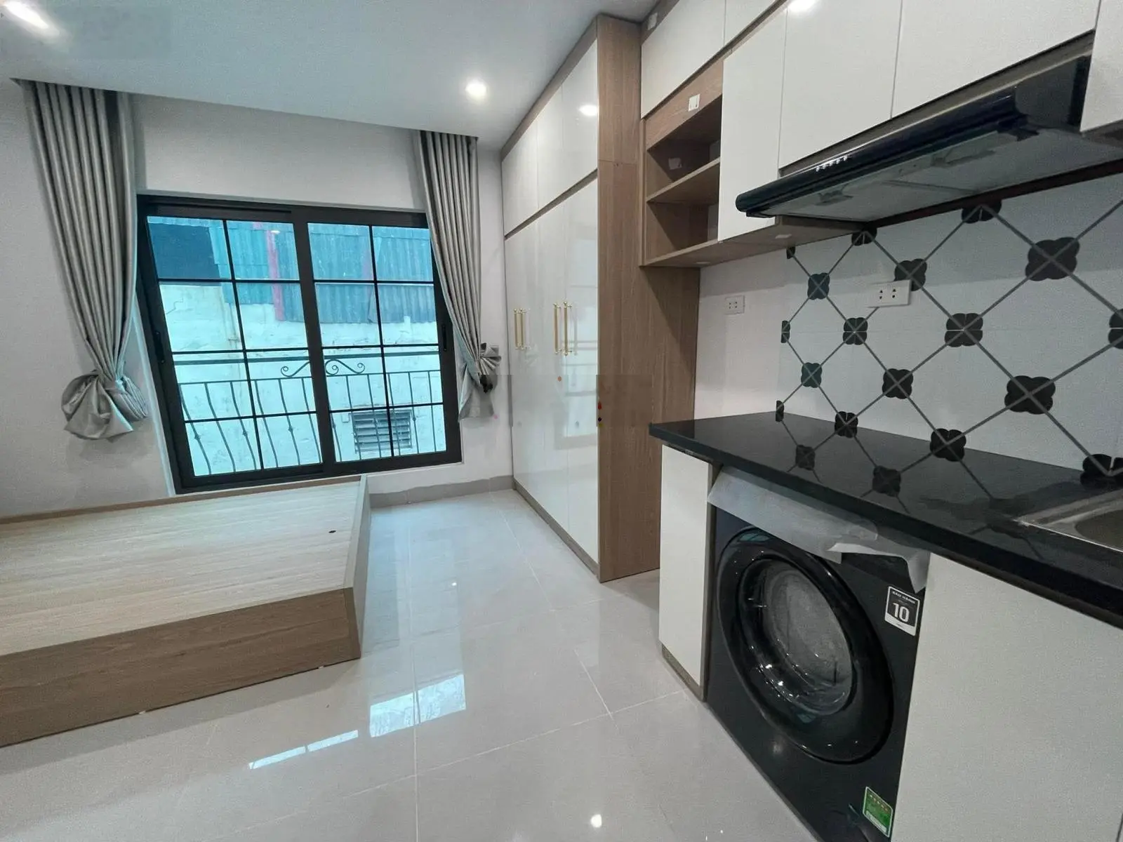 Bán gấp tòa CHDV Xuân Phương 55m2 x 7 tầng, 11PKK full nội, GPXD, PCCC