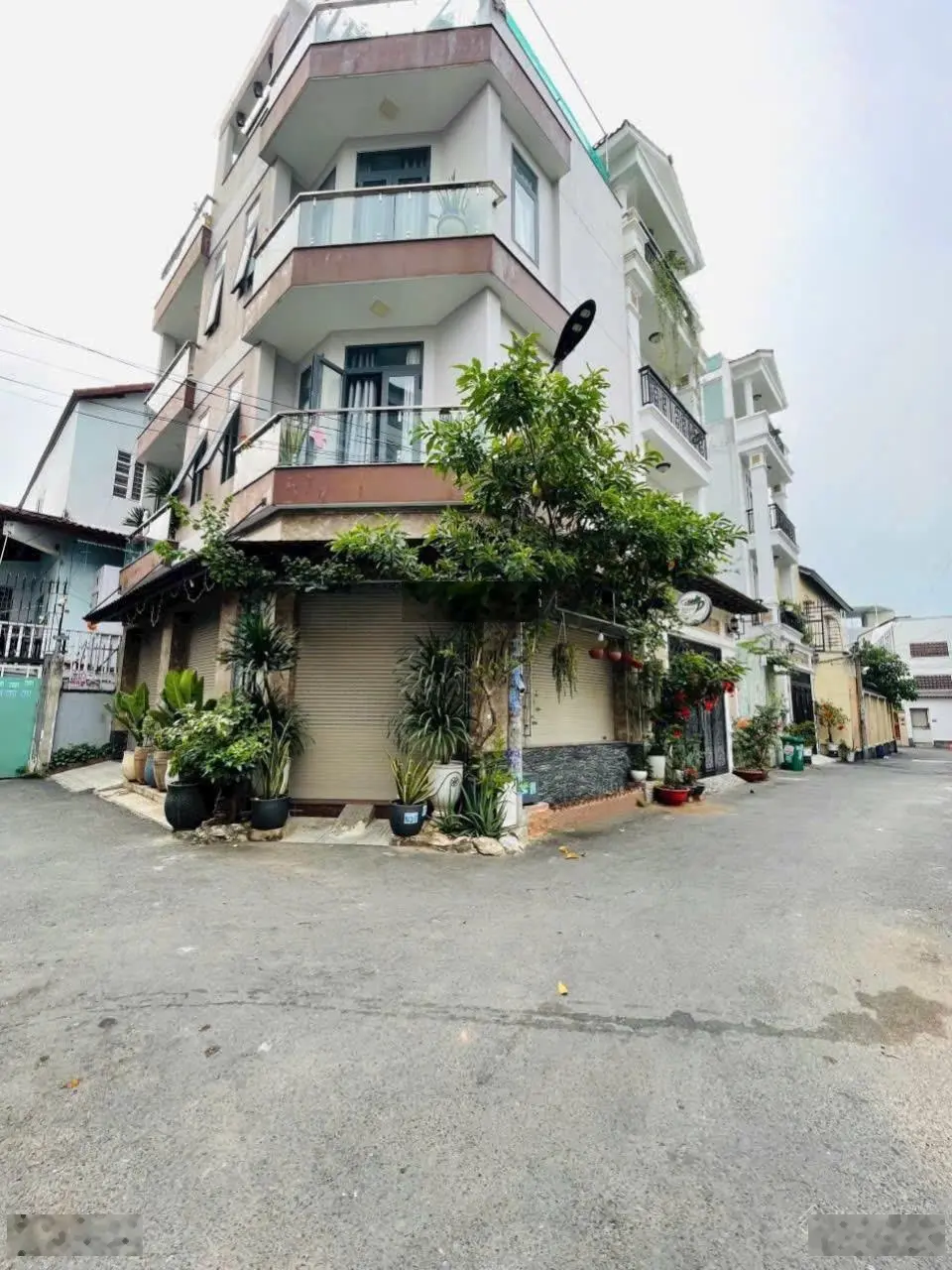 Ngộp hạ hơn 2tỷ! CHDV 3 tầng có dòng tiền cho thuê HXH sát Hoàng Diệu 2