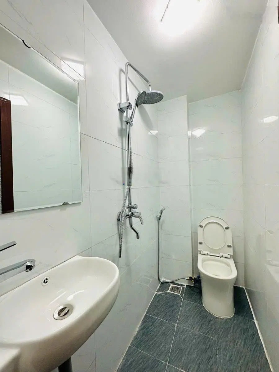 Bán nhà ngõ 296 Lĩnh Nam - ngõ nông - gần phố - 25m2 - 5 tầng - sổ đỏ CC - 4.76 tỷ - 0921476396