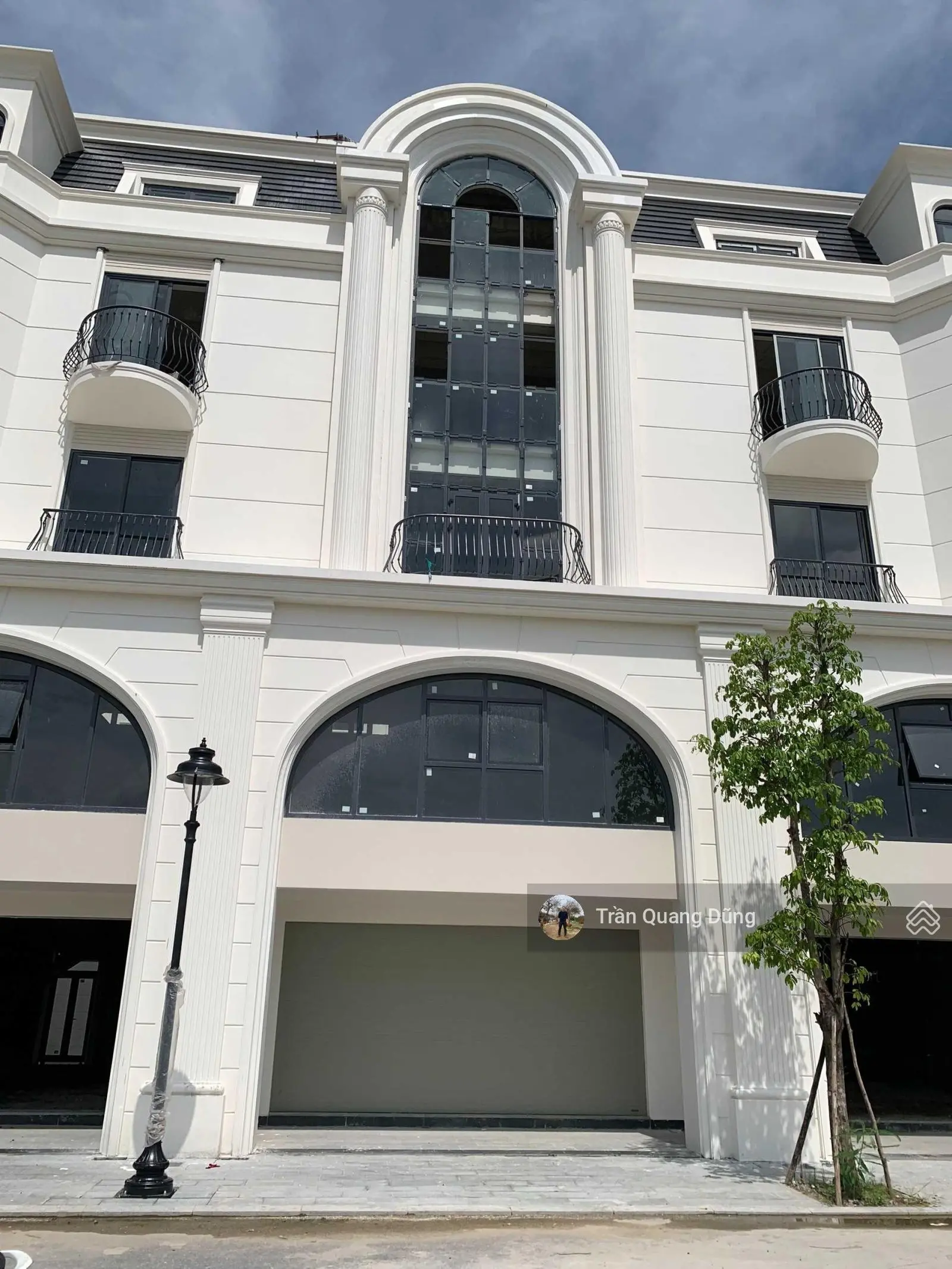 Bán Liền Kề mặt đường Thịnh Vượng, 135m2 mặt tiền rộng 7,5m nhà 5 tầng, vị trí siêu đẹp.
