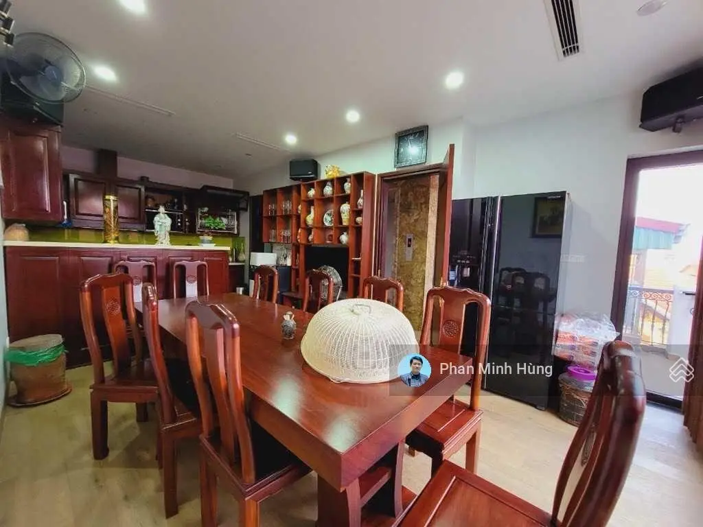 Bán nhà Tứ Liên, nhà đẹp ở luôn, 42m2, 7 tầng, 12,1 tỷ