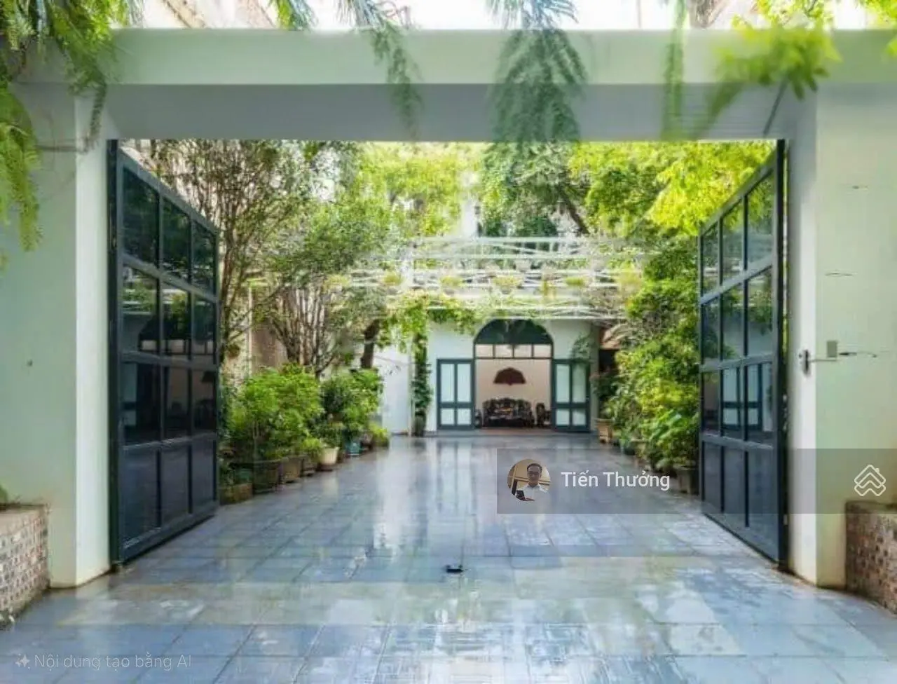 Bán biệt thự mặt phố Hoàng Ngân, Phường Trung Hòa 262m2 x 5 tầng, mặt tiền 10m - Giá cực sốc