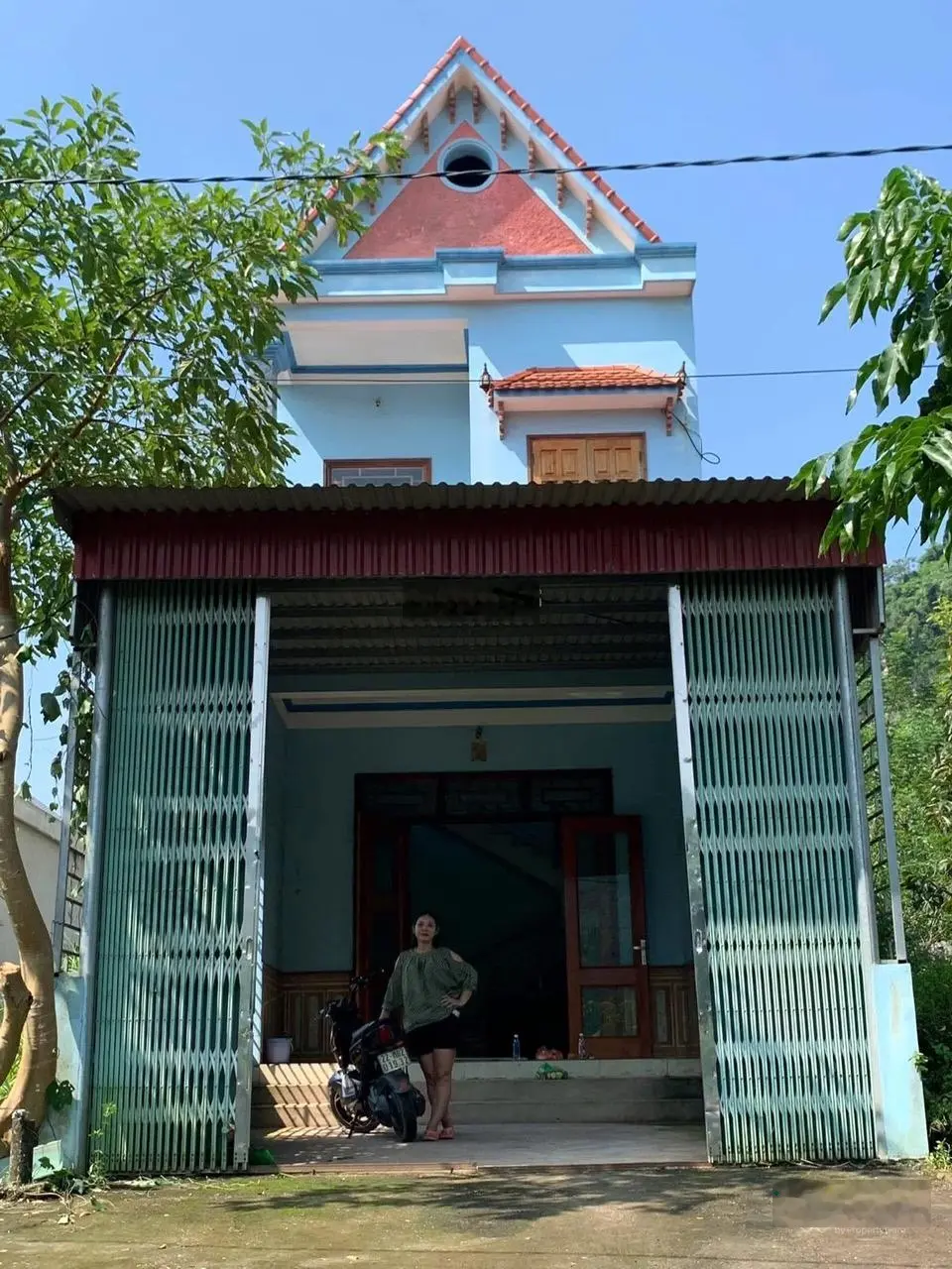 Bán nhà ở Thượng Ấm, giá 1,3 tỷ, 240m2, chính chủ, không môi giới, 100% thổ cư, 2 tầng, 2 ngủ