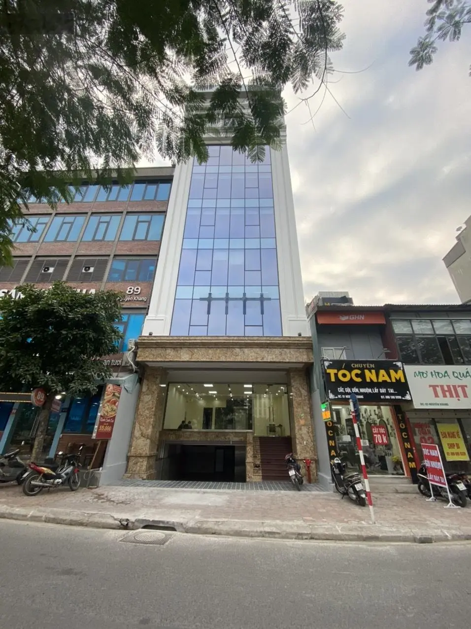 Bán gấp tòa nhà phân lô ngay KĐT Trung Yên 98m2 7T, thang máy, 48,5 tỷ ngay phố Trung Hòa, Cầu Giấy