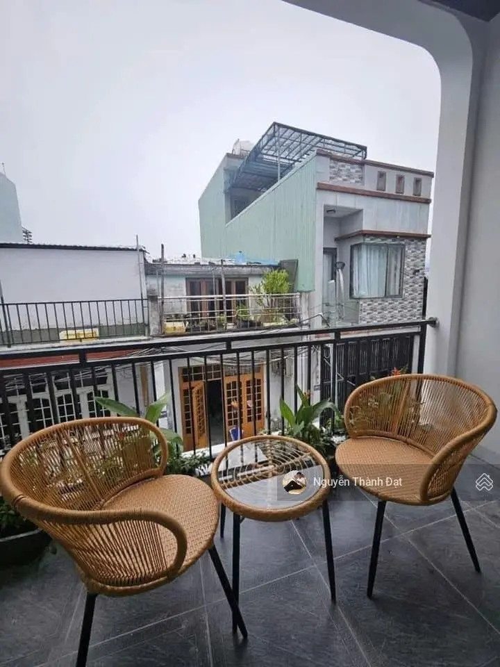 Bán Nhà riêng 75m2 giá 1,55 tỷ đang cho thuê 7tr/tháng gần cổng chào Bình Dương , Vĩnh Phú , SHR
