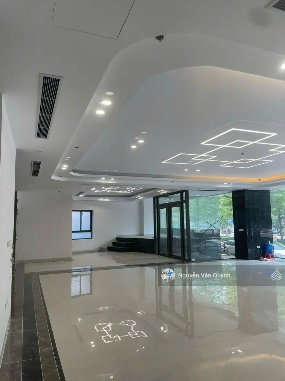 Chính chủ bán tòa nhà văn phòng 242m2 đường Láng, Đống Đa xây 9 tầng 2 hầm, 2 thang máy, MT 22m