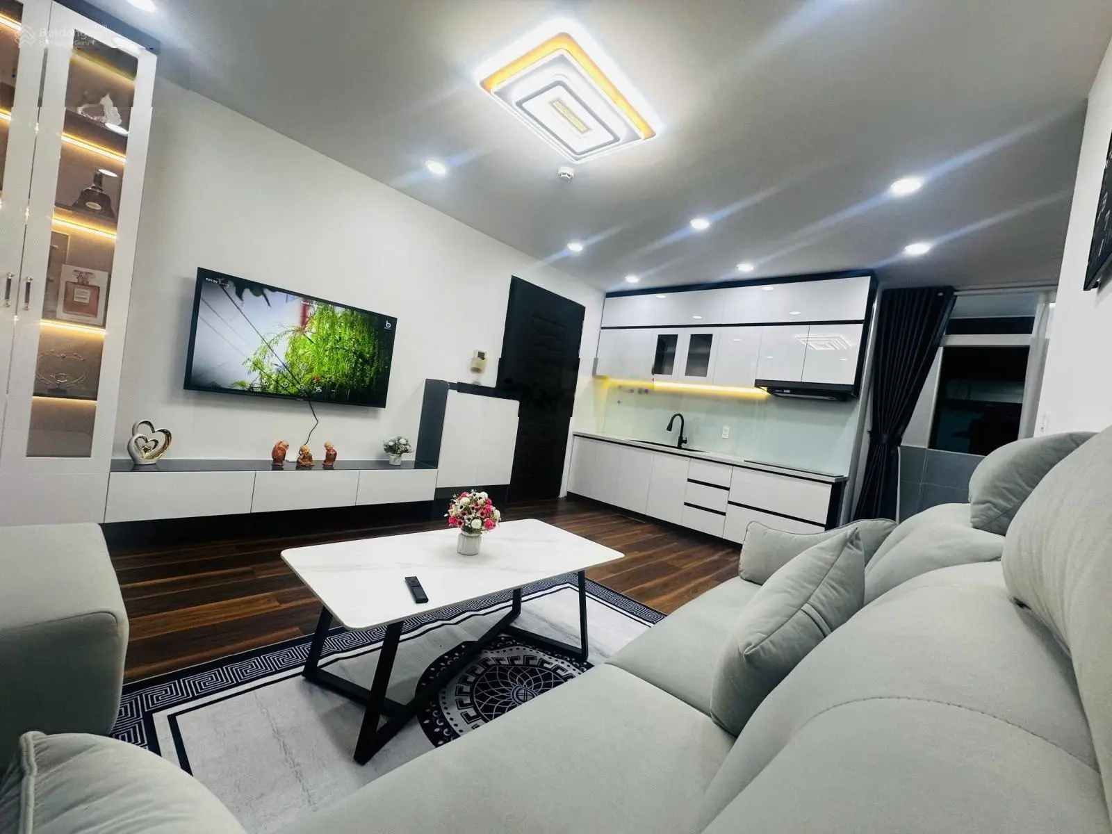 Bán gấp căn hộ Hoàng Kim Thế Gia Quận Bình Tân sổ hồng