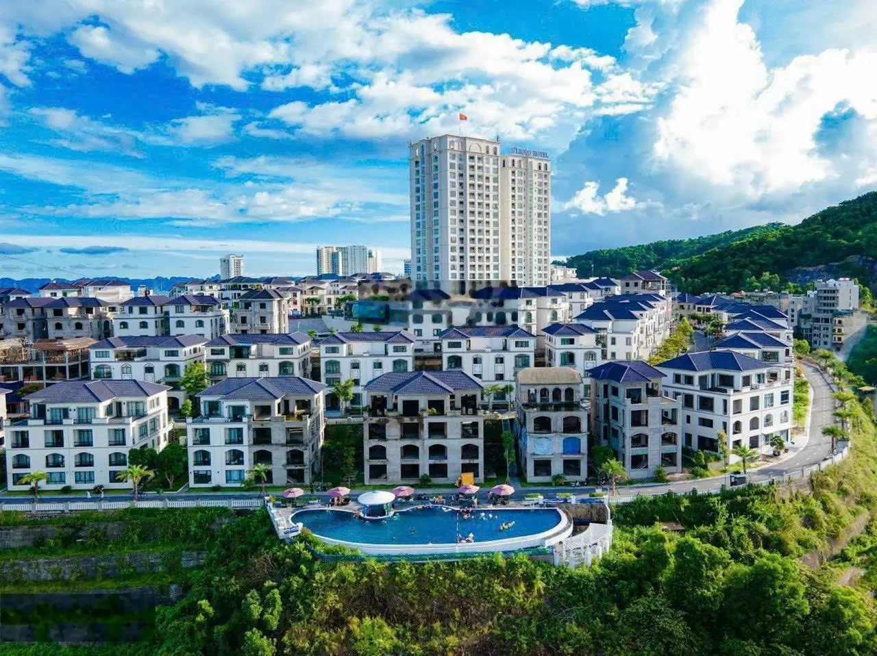 Bán biệt thự nghỉ dưỡng 5 sao tại Beverly Hills Hạ Long,chỉ 10 tỷ VND, nhận nhà vận hành luôn