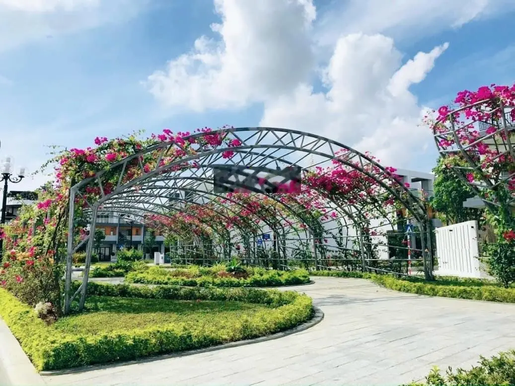 Nhà gói 8 Mỹ Gia đường Hoa Giấy, vị trí đẹp sát hồ bơi The Capella đã hoàn thiện nội thất cơ bản