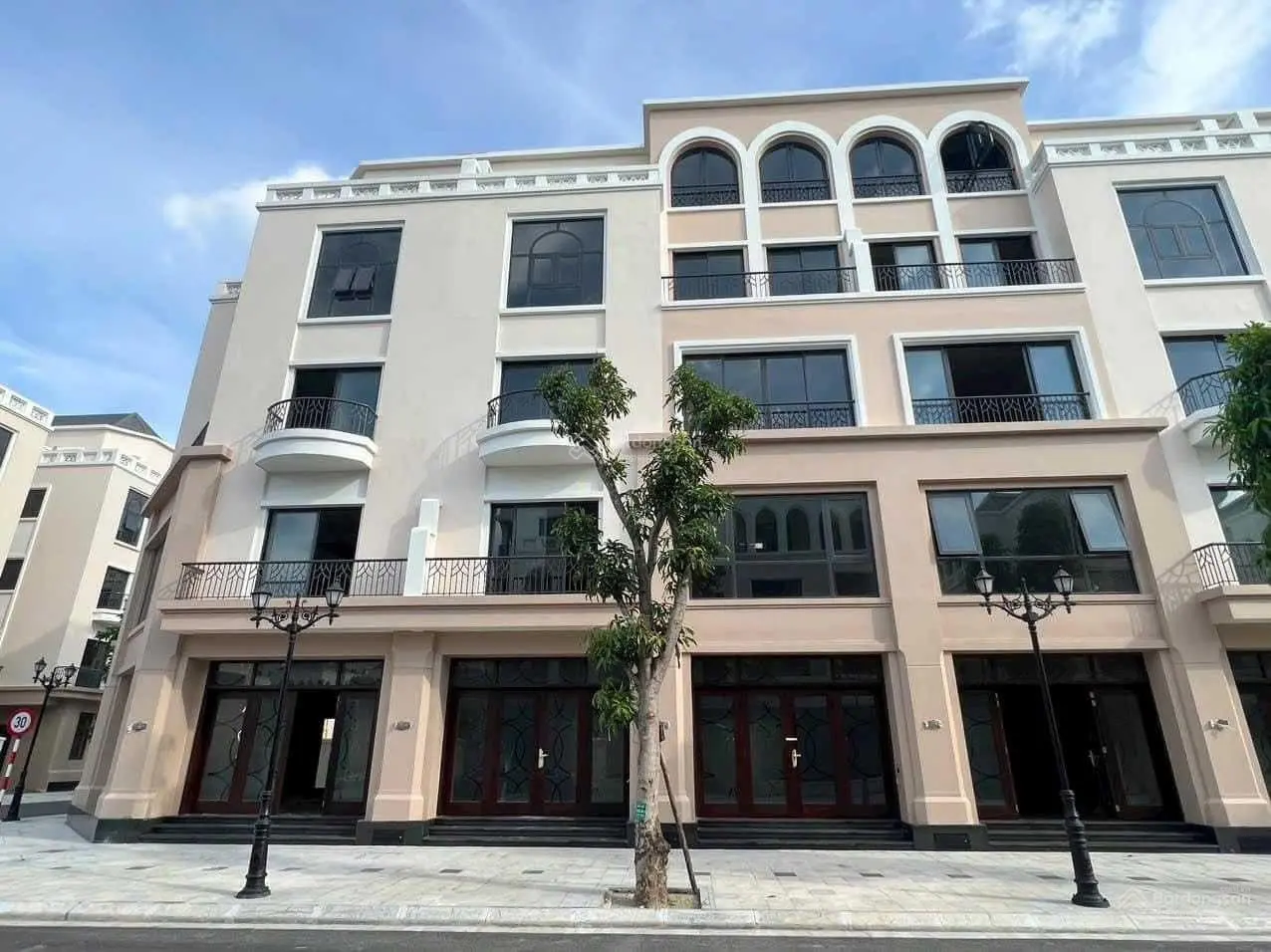 Độc quyền căn chiết khấu 18-26% liền kề 56,65,75m2 tại OCP2, nhận nhà ở ngay. LH: 0966 399 ***