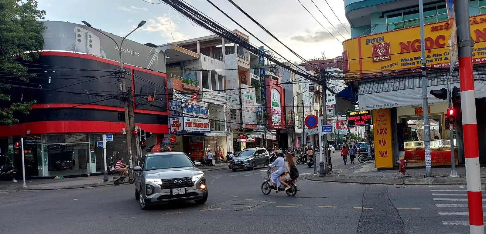 Bán góc 2 mặt tiền ngã tư Đường Hùng Vương trung tâm - Hải Châu - Đà Nẵng