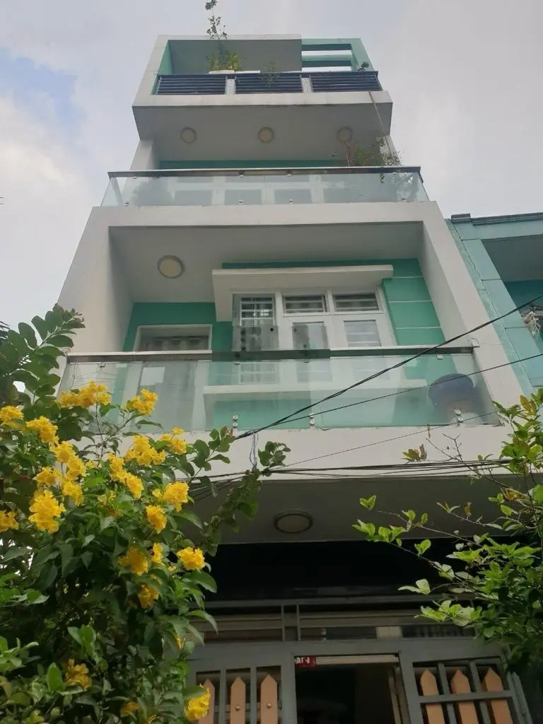 Bán nhà 4 tầng 63m2, 4PN, đường 10m chợ Rạch Ông Nguyễn Thị Tần P2 Q8, chỉ hơn 11 tỷ, pháp lý chuẩn