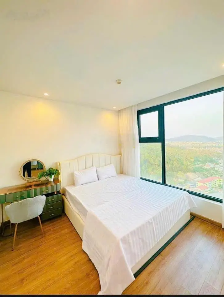 Cần tiền gia đình e bán gấp căn hộ 2pn chung cư Green Bay Garden(Bim 30 Tâng) Hùng Thắng - Hạ Long