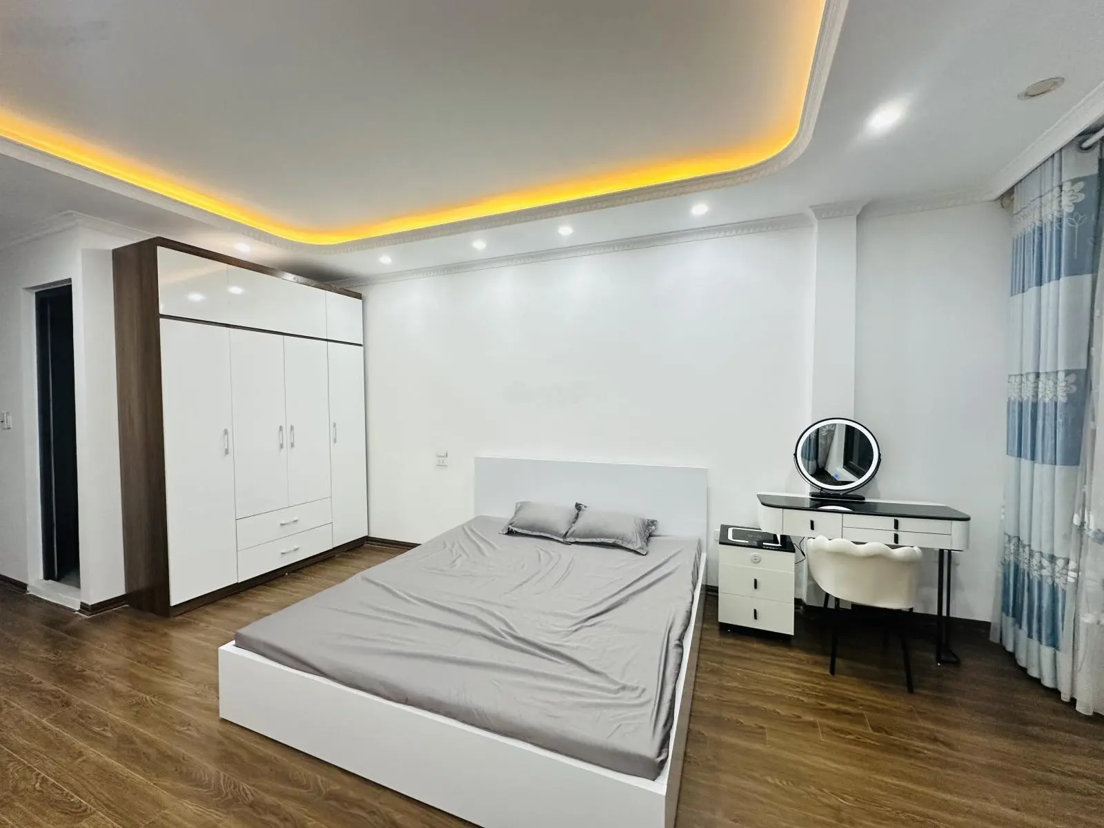 Mót bán hạ chào 200tr nhà đẹp phố Nguyễn Trãi - 48m2*5T*4m - kinh doanh online - hơn 8 tỷ