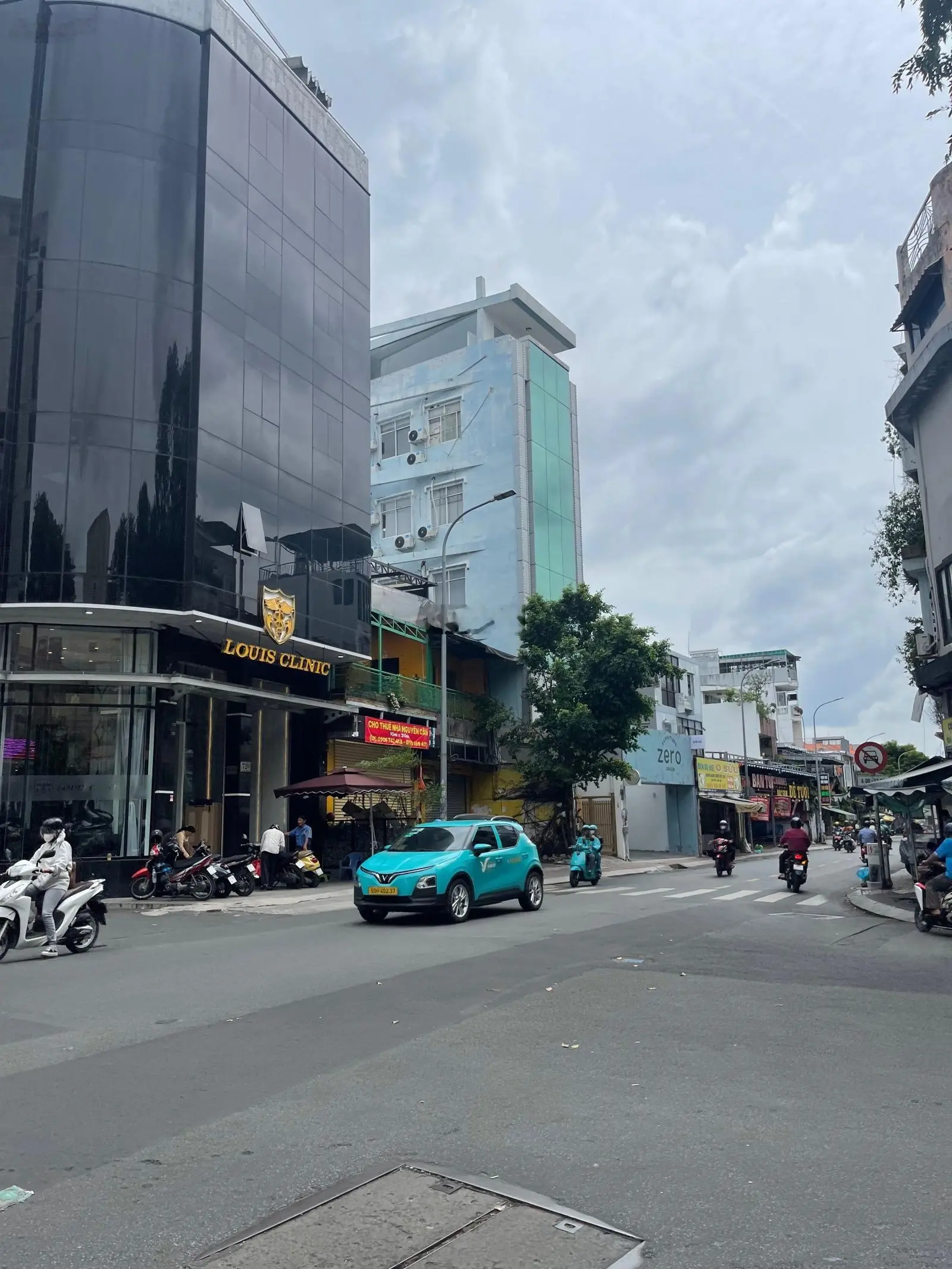 Bán nhà mặt tiền 138 Nguyễn Trãi, P. Bến Thành, Q. 1. Diện tích: 3.9m x19m, 3 tầng, đang cho thuê