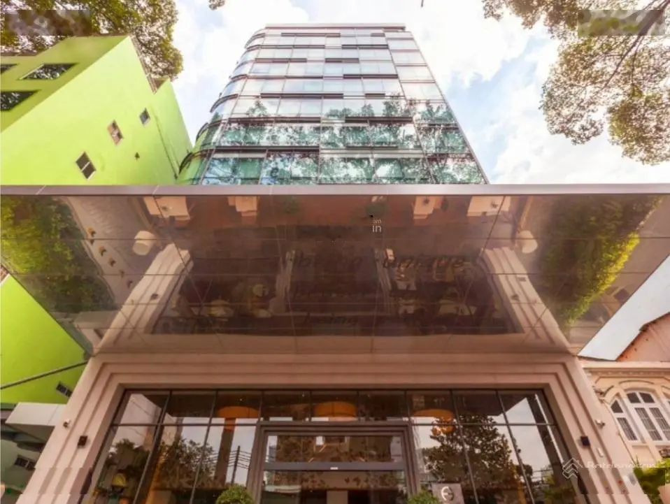 Sang nhượng khách sạn 4* tại Bến Thành, Q1 HCM - gần 1000m2 sổ lâu dài, doanh thu cao pháp lý sạch