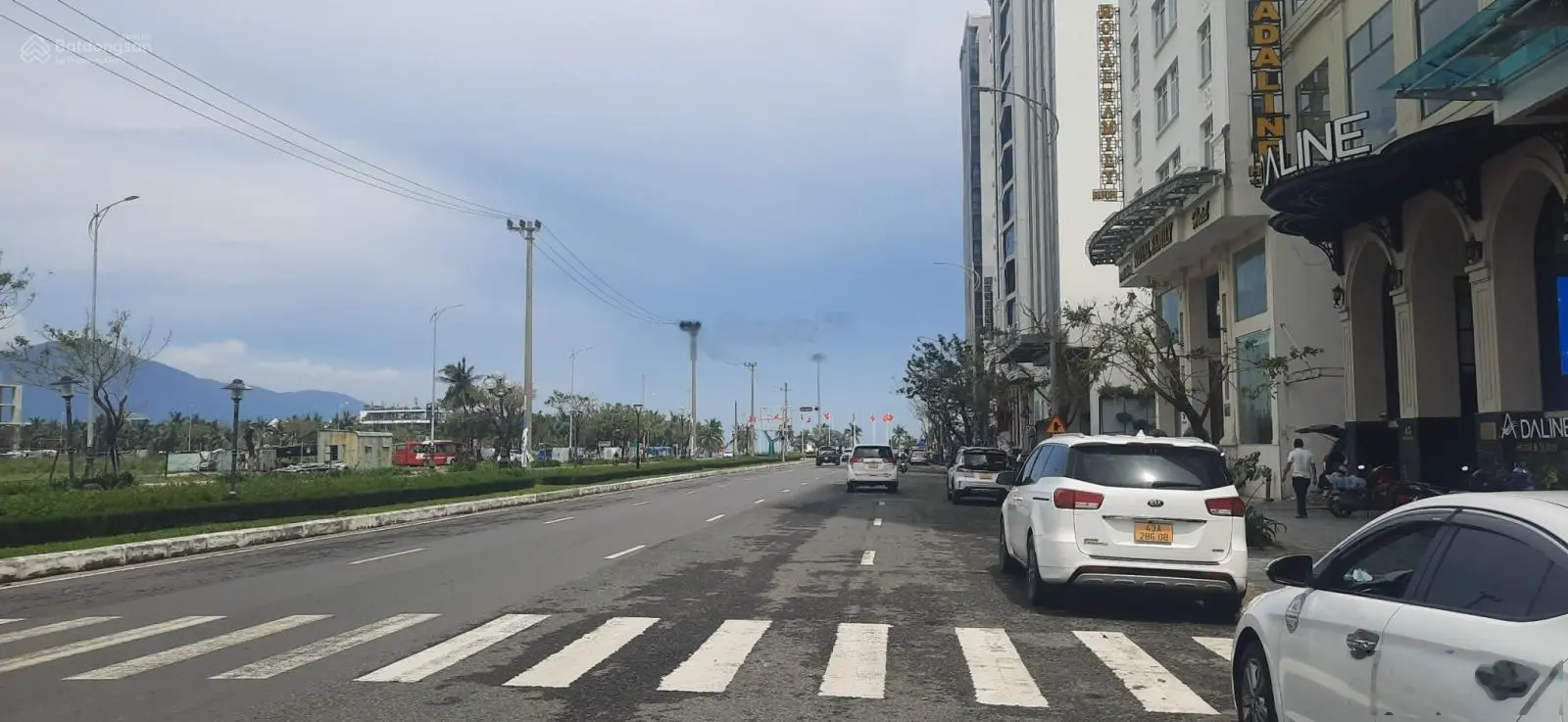 Cần bán nhà 3 tầng mặt tiền Dương Đình Nghệ Sơn Trà Đà Nẵng, khu phố Hàn kinh doanh