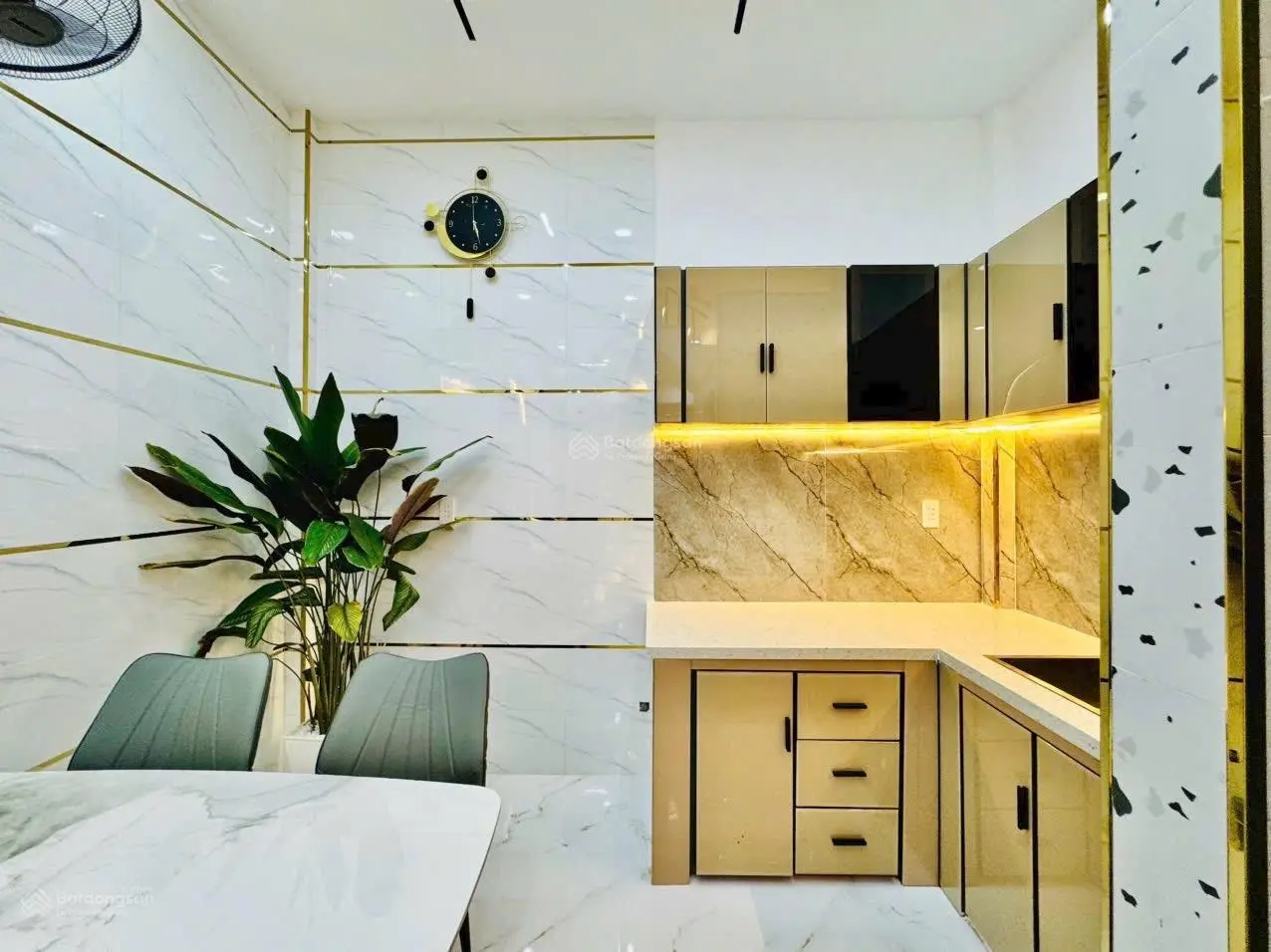 Giảm sâu 300Triệu căn nhà ngay Phan Văn Trị-Bình Thạnh chỉ còn nhỉnh 3Tỷ sổ riêng công chứng ngay
