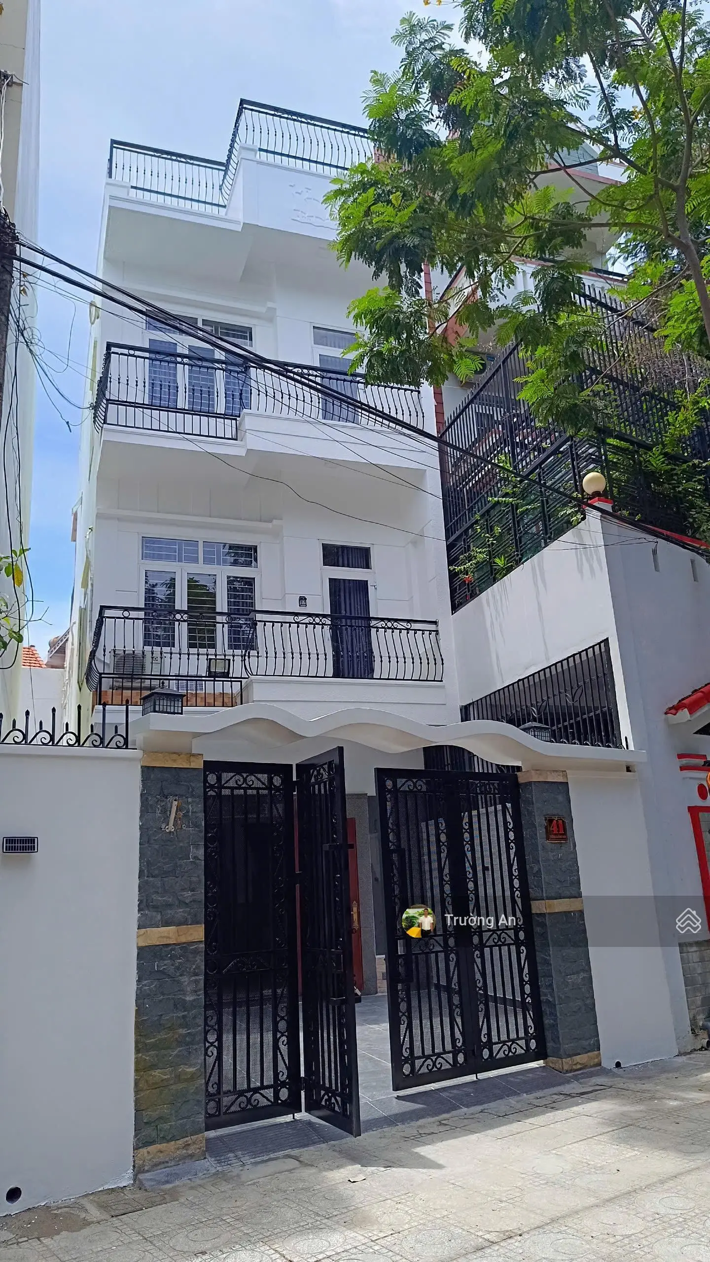 Giá quá tốt đầu tư nhà 3 tầng chiều ngang 6m mặt phố ngay đường Hoàng Diệu, Biển Trần Phú Nha Trang