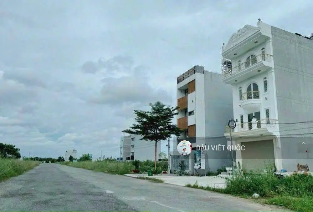 Cần bán lô đất mặt tiền Liên Phường DA Sở Văn Hóa Thông Tin, P. Phú Hữu - TP Thủ Đức, LH 0975147109