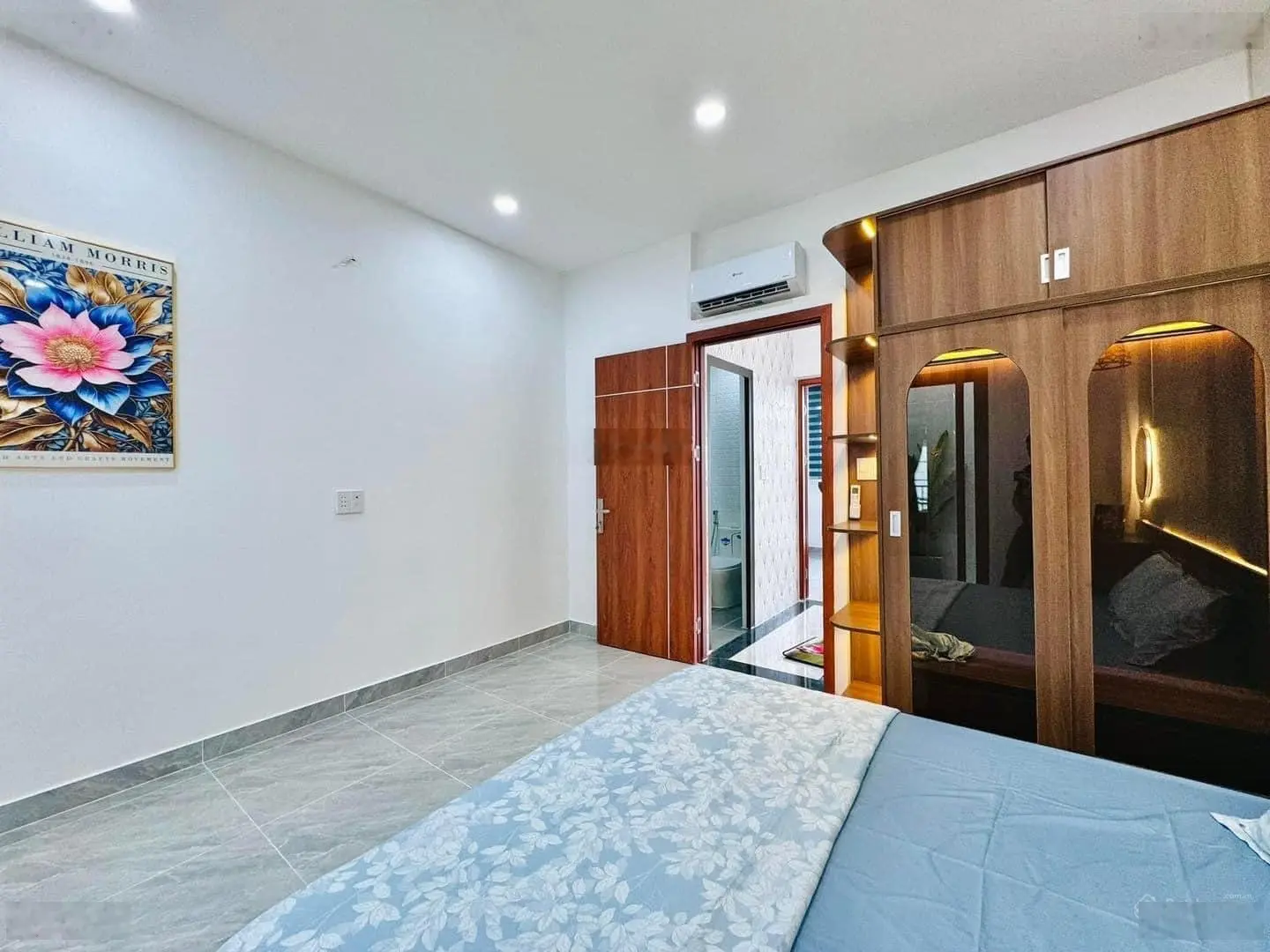 Cần Bán Nhà Mặt Tiền Đường Trần Hưng Đạo (1trệt1 lầu,giá 980 triệu) Dĩ An Ngay Ga Dĩ An Sổ Hồng Sẵn