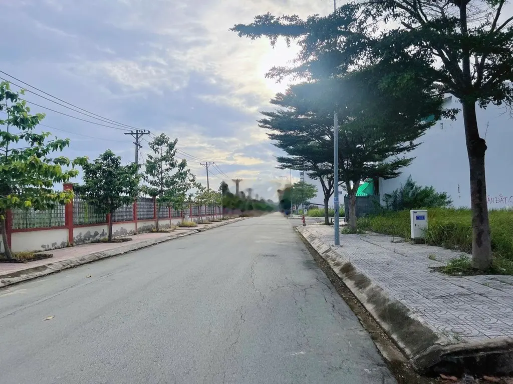CẦN BÁN LÔ ĐẤT CHÍNH CHỦ KẸT TIỀN BÁN GẤP - GIÁ SIÊU HỜI, ƯU ĐÃI ĐÂY Ạ