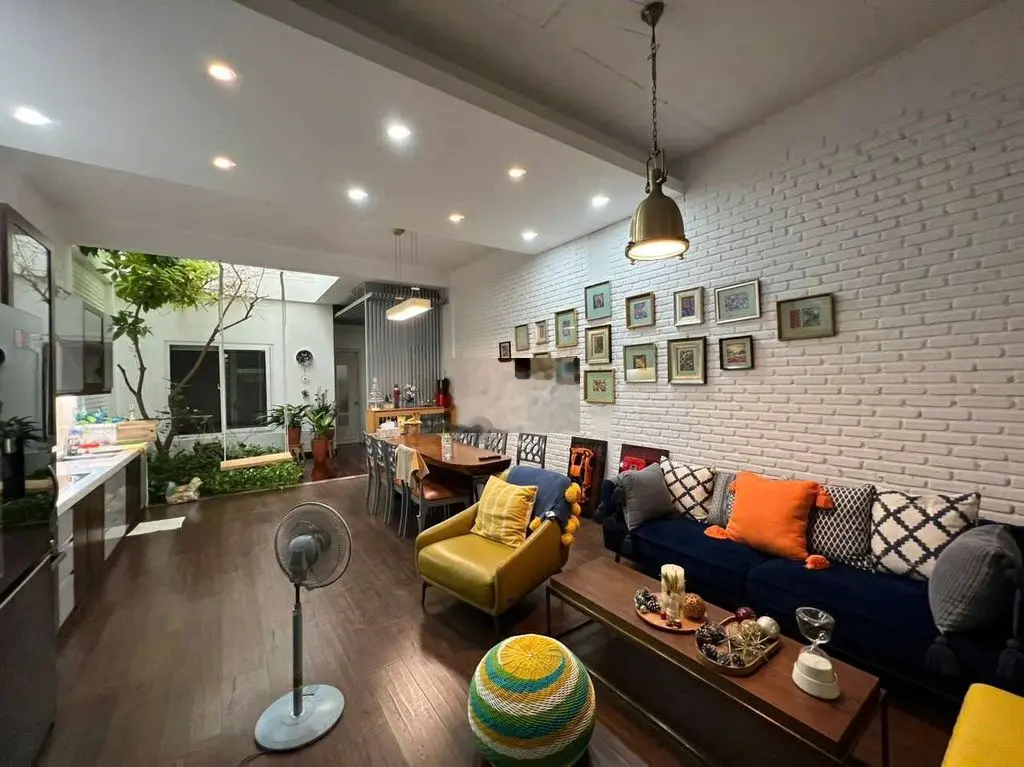 Bán nhanh Căn nhà đẹp 2 tầng 100m2 - 3PN MT đường 7m5 Gần Đỗ Anh Hàn