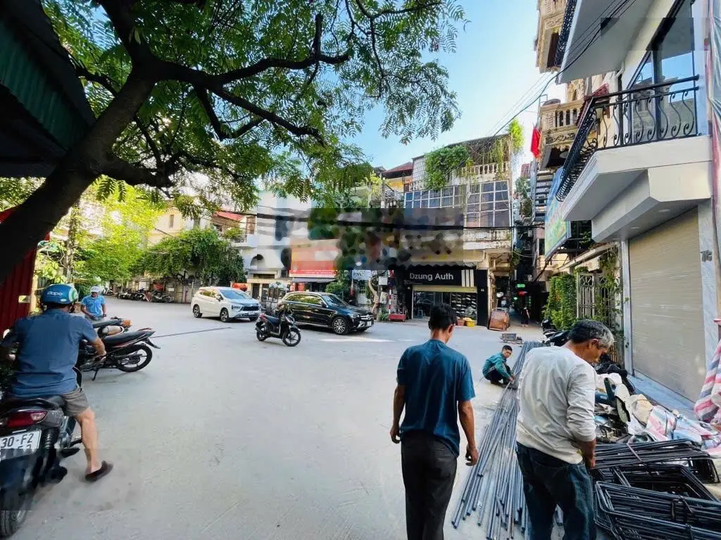 Nhà đẹp Nghi Tàm- Tây Hồ- lô góc- ngõ thông- gần ô tô- gần chợ- DT 36m* 5 tầng* 5 ngủ- 7.7tỷ