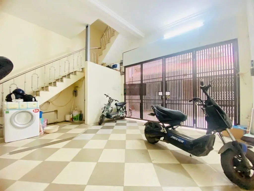 BÁN NHÀ PHỐ VƯƠNG THỪA VŨ 30M2 - 5 TẦNG - MT6.1M - Ô TÔ - KINH DOANH - NGÕ THÔNG - SỔ VUÔNG ĐẸP