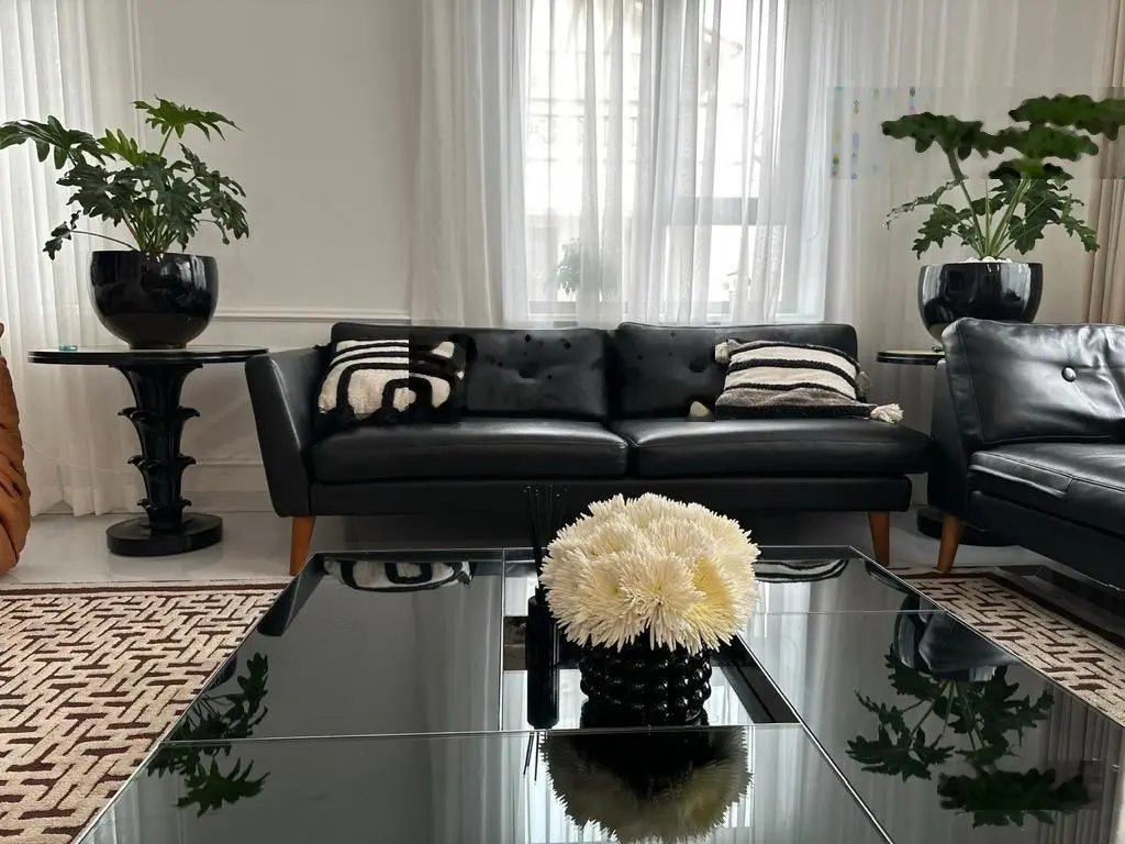 Bán nhà nghỉ Phố Trạm - vỉa hè - thang máy, 86m2, 7 tầng, 18 phòng. Giá: 22,8 tỷ (có TL)