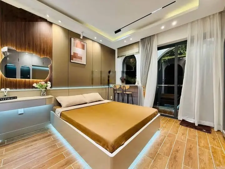 Hót! Phố Vũ Thạnh, ô tô đỗ cổng, gần mặt phố, mới full nội thất ở ngay, dt 46m2 * 5 tầng