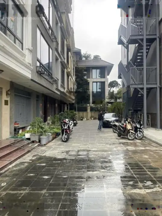 Bán nhà riêng giá 25 tỷ VND tại Phố Hoàng Cầu, Đống Đa, Hà Nội