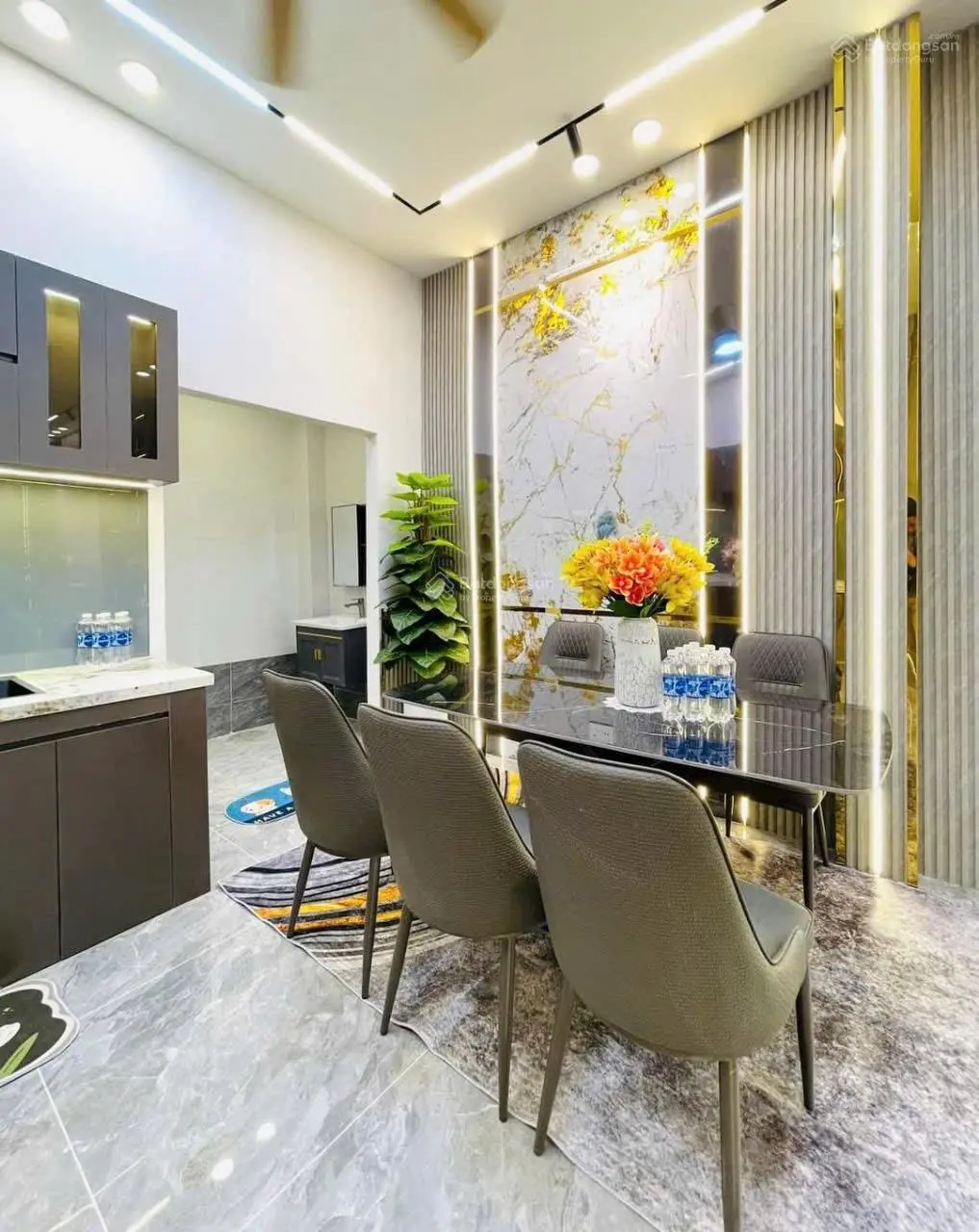 Bán nhà ở Lý Chính Thắng, P Võ Thị Sáu, Quận 3, DT 52m2 (4x13,5m) sổ hồng riêng, nhà đẹp mới 99%