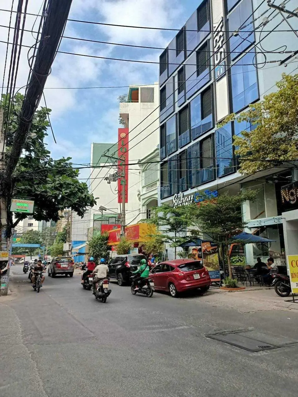 Toà nhà đường Tô Hiến Thành, Q10. Dt: 6x21m. Hầm + 5 lầu. 26 tỷ