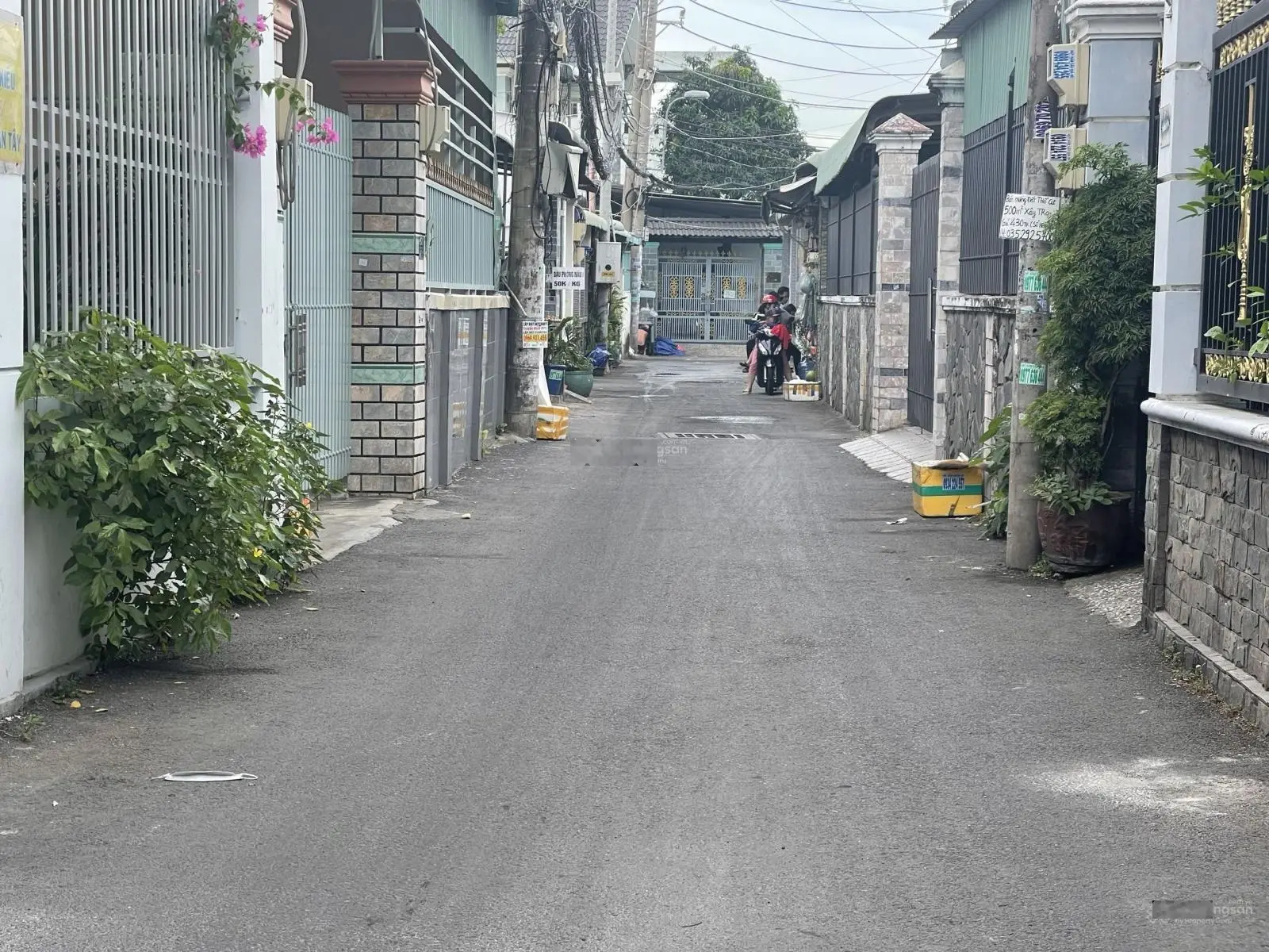 Chủ gửi bán nhà 1 trệt 1 lầu hẻm xe hơi 1/ đường Đình Phong Phú, P. TNP B, Q. 9